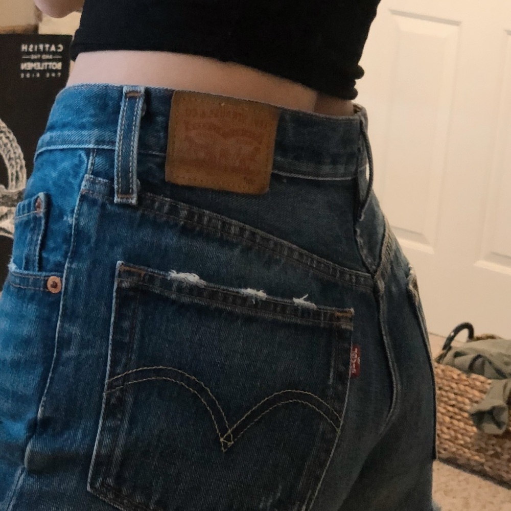 Levi’s high waisted dark wash denim shorts